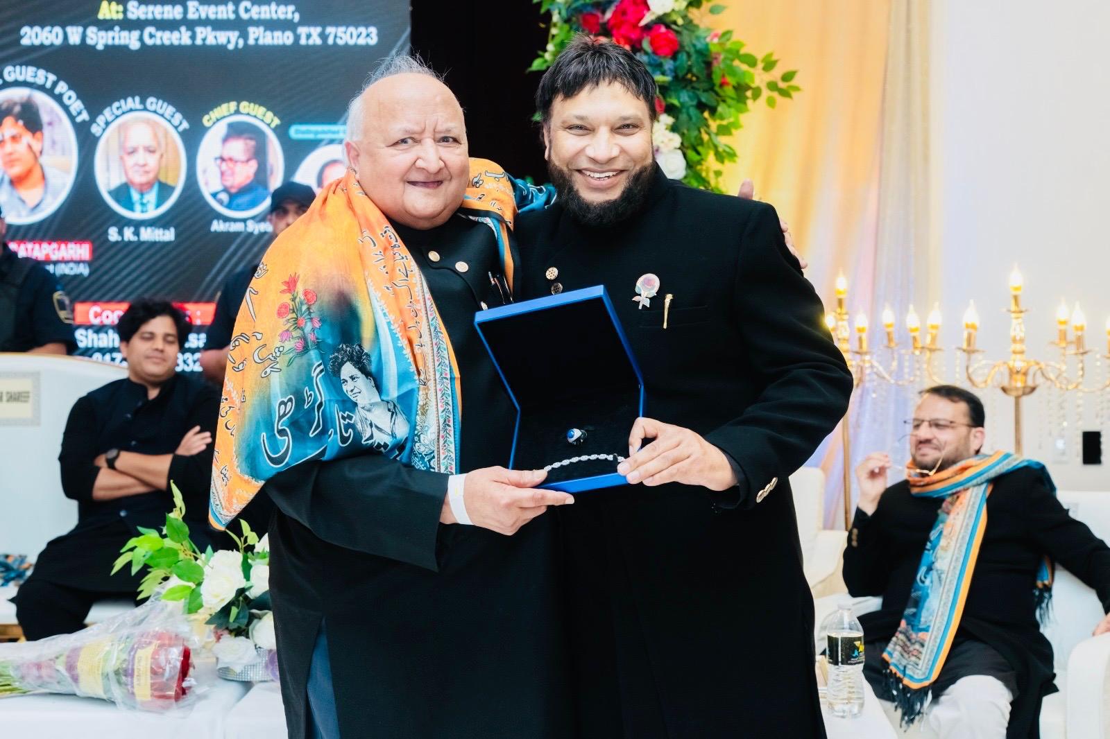 Denim Dimond set presented to Dr Noor Amrohvi  from Dimond Marchant S..k. Mittal